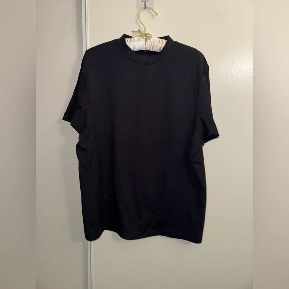 lululemon athletica Black Short Sleeve Tee